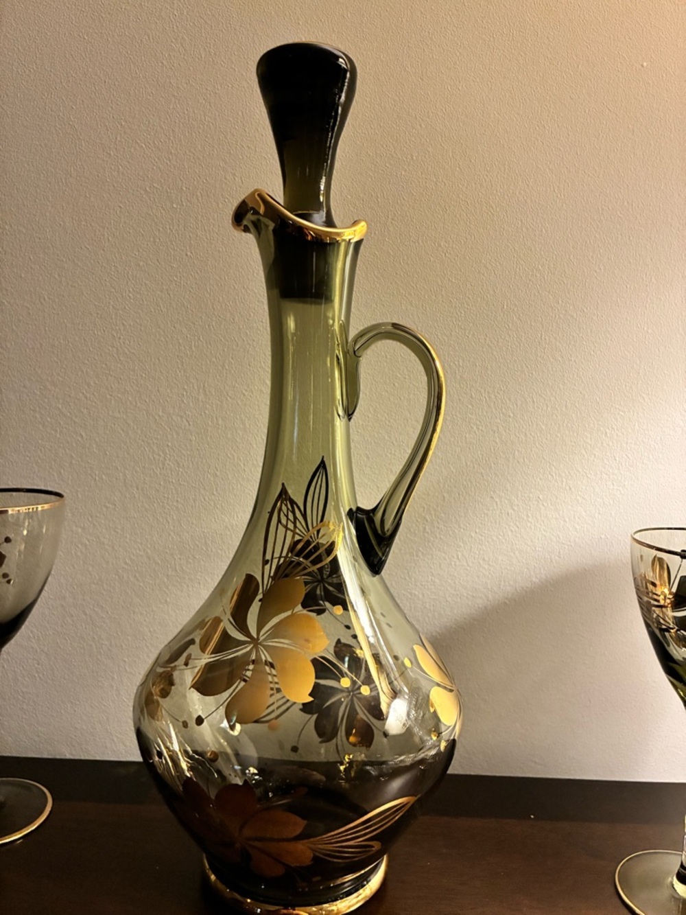 Vintage MCM Romanian Handblown Smoky Glass Decanter with 6 matching stem glasses - Picture 2 of 10